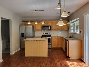 18624 Victoria Bay Dr in Cornelius, NC - Building Photo - Building Photo