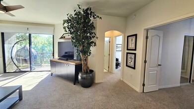 6900 E Princess Dr, Unit 2250 in Phoenix, AZ - Building Photo - Building Photo