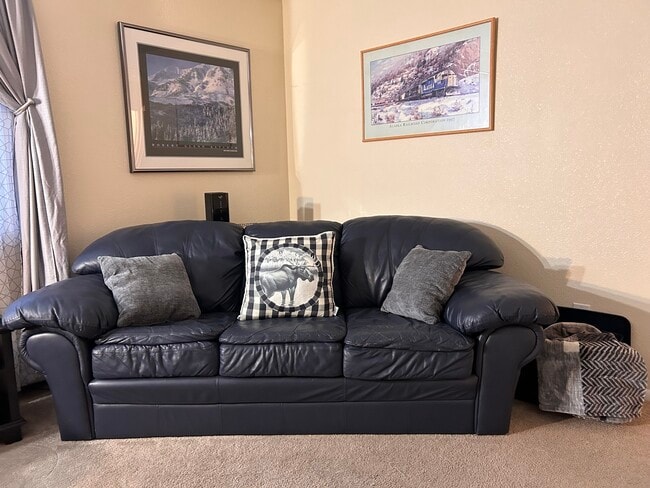 1720 Beaver Pl, Unit #1 in Anchorage, AK - Building Photo - Building Photo