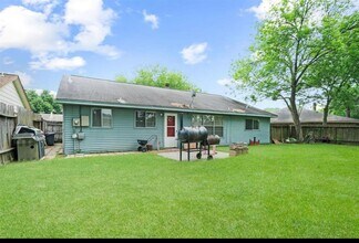 22223 Spring Gate Dr in Spring, TX - Building Photo - Building Photo