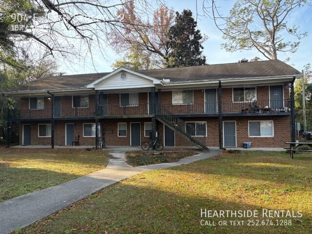 property at 904 E 14th St