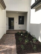 13102 SW 232nd Ln in Princeton, FL - Building Photo - Building Photo