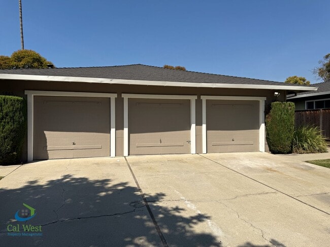 5863-5865 Hillview Ave in San Jose, CA - Building Photo - Building Photo