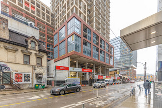 Kingdom Adelaide Condos in Toronto, ON - Building Photo - Building Photo