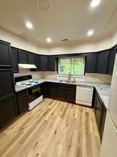 3040 Alvina Ave in Warren, MI - Building Photo - Building Photo