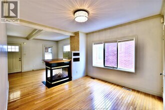 1610 Hall Ave in Windsor, ON - Building Photo - Building Photo
