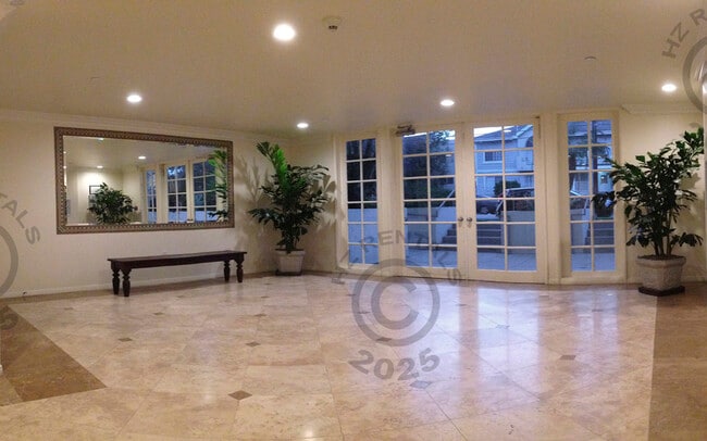 12140 Moorpark St in Studio City, CA - Building Photo - Building Photo