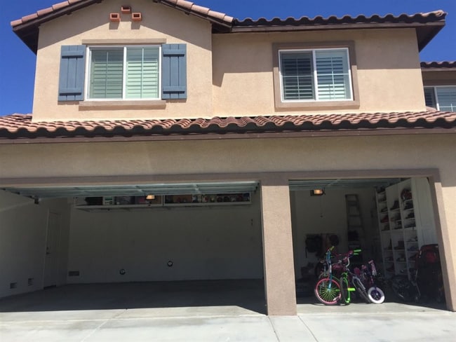 property at 1049 Stratton Dr