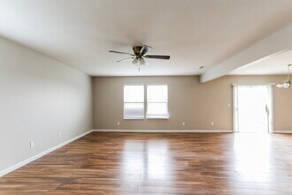 346 Constance St in Lockbourne, OH - Foto de edificio - Building Photo