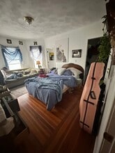 82 Fellsway W, Unit 3-86 in Somerville, MA - Foto de edificio - Building Photo