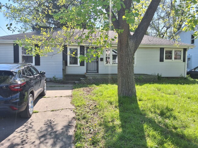 property at 2240 N Sheridan Rd
