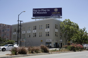 San Pablo Apartments in Emeryville, CA - Building Photo