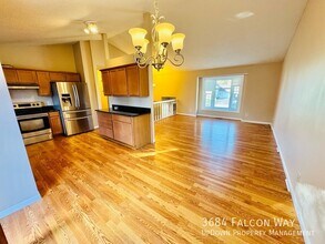 3684 Falcon Way in Eagan, MN - Building Photo - Building Photo