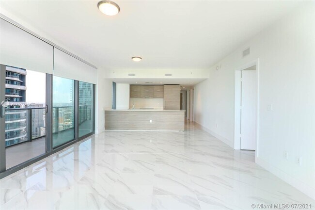 1300 S Miami Ave, Unit 2706 in Miami, FL - Building Photo - Building Photo