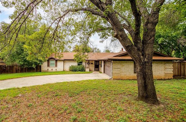 3804 Twilight Dr S in Benbrook, TX - Building Photo - Building Photo