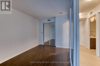 215 Fort York Blvd in Toronto, ON - Building Photo - Building Photo