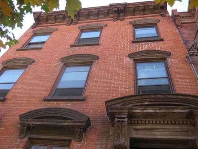 52 Clinton Ave in Albany, NY - Building Photo