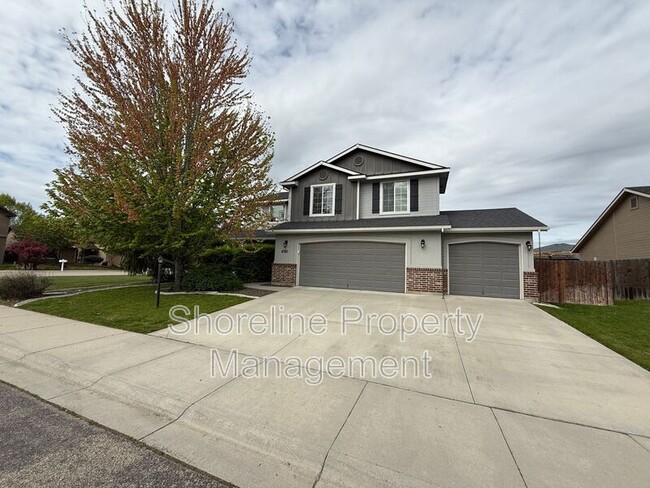 4385 N Rhodes Ave