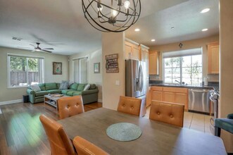 18447 Butterfield Blvd in Morgan Hill, CA - Building Photo - Building Photo