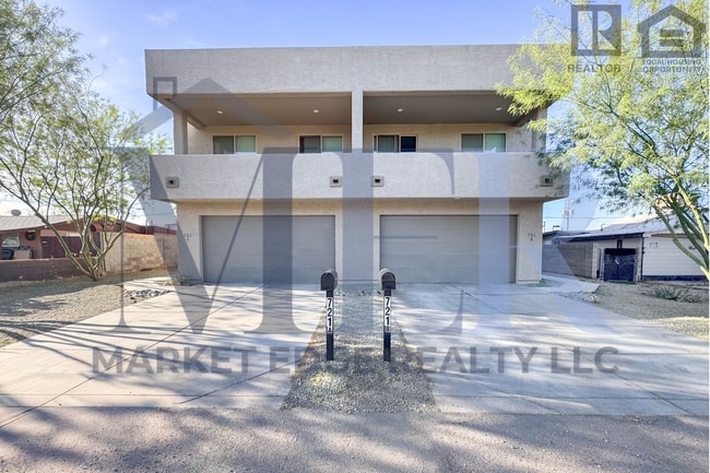 property at 721 E Carol Ave