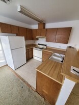 2696 Jennydiane Dr, Unit 4