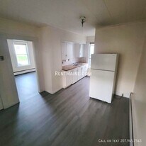 101 Front St in Old Town, ME - Building Photo