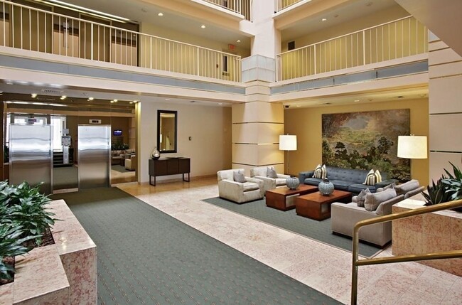 99 Pond Ave in Brookline, MA - Building Photo - Building Photo