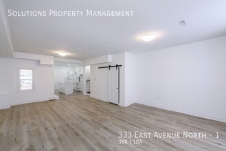 333 East Avenue N in Hamilton, ON - Building Photo - Building Photo