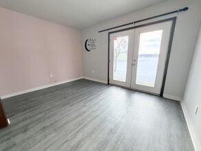 2139 London Line in Sarnia, ON - Foto de edificio - Building Photo