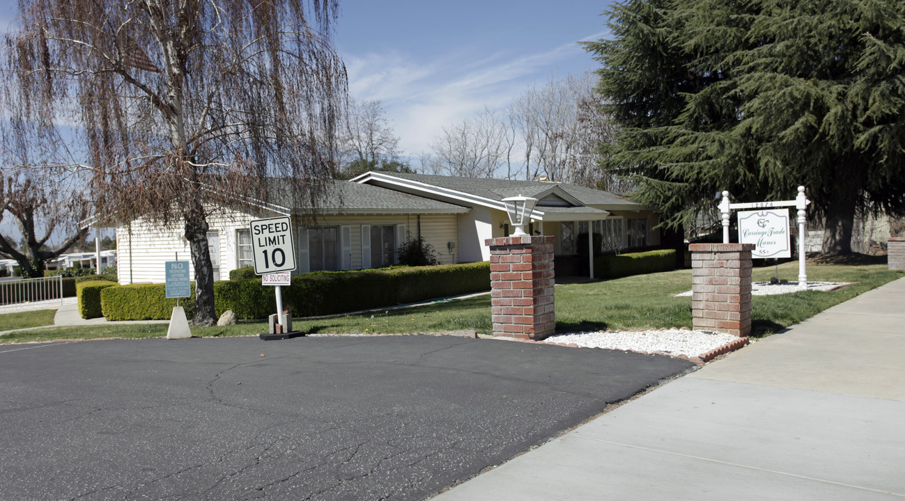 12874 California St in Yucaipa, CA - Foto de edificio