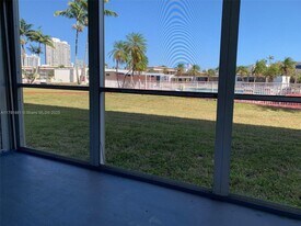 2859 Leonard Dr in Aventura, FL - Building Photo