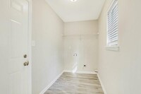 478 Sherwood Cir - 24