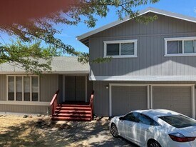 11212 Torrey Pines Dr in Auburn, CA - Building Photo