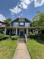 914 Broad Ave NW in Canton, OH - Building Photo