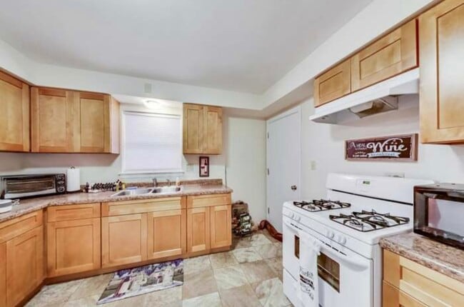 2800 Manor Ln, Unit Manor Unit B in Park Ridge, IL - Foto de edificio - Building Photo