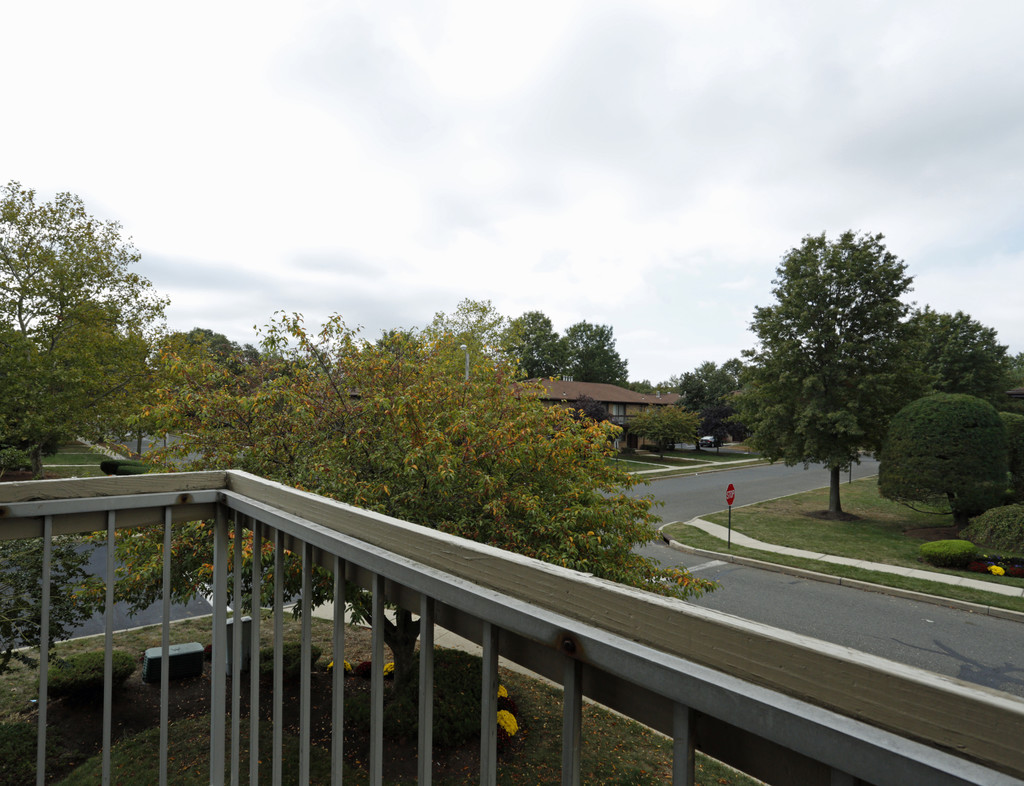 Winding Wood Apartments in Sayreville, NJ