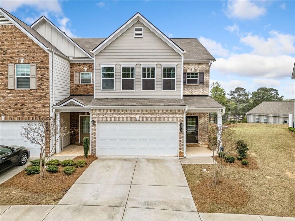 175 Madison Bend in Woodstock, GA - Building Photo