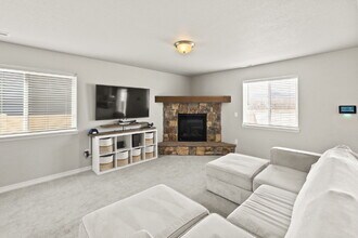 10539 Traders Pkwy in Fountain, CO - Building Photo - Building Photo