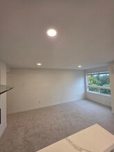 4100 Lake Washington Blvd N in Renton, WA - Foto de edificio - Building Photo