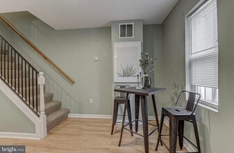 1828 Wilkens Ave in Baltimore, MD - Foto de edificio - Building Photo