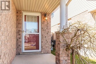 1130 Copper Leaf Crescent in Kitchener, ON - Building Photo - Building Photo