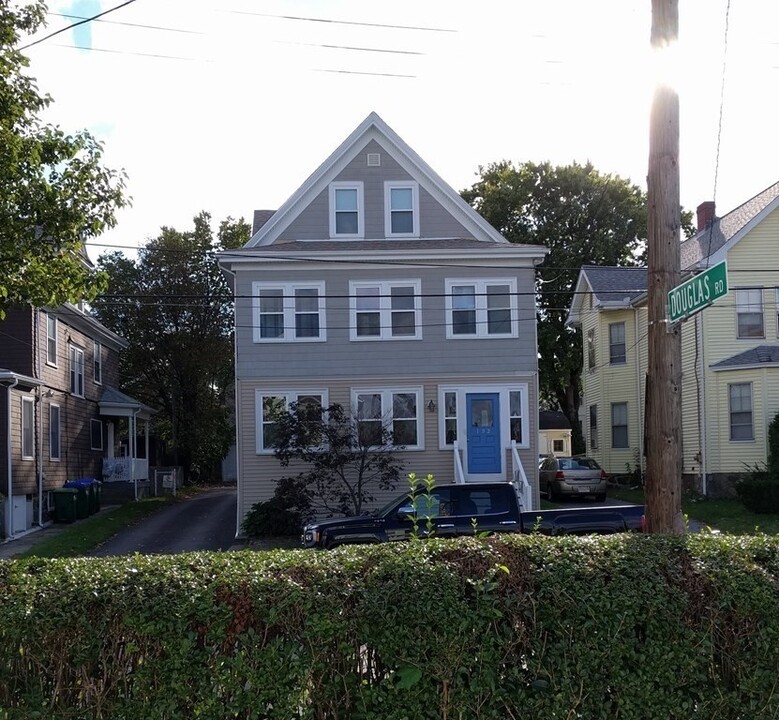 132 George St, Unit 2 in Medford, MA - Building Photo