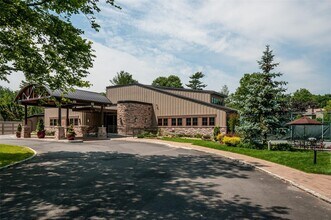188 Alta Terrace in Jericho, NY - Building Photo - Building Photo