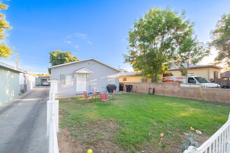 6008-6012 Gotham St in Bell Gardens, CA - Building Photo - Building Photo