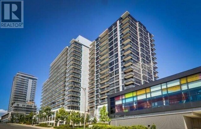 19 Singer Ct in Toronto, ON - Building Photo - Building Photo