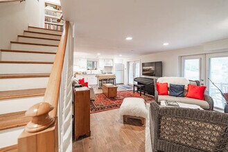 126 Cullasaja Dr in Highlands, NC - Building Photo - Building Photo