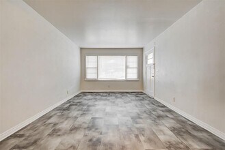 1742 Carlisle Rd in The Village, OK - Building Photo - Building Photo