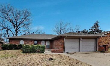 1924 Briar Meadow Dr in Arlington, TX - Building Photo - Building Photo