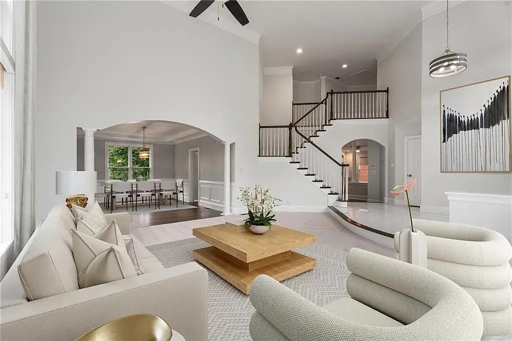 710 Glen Royal Dr in Roswell, GA - Building Photo