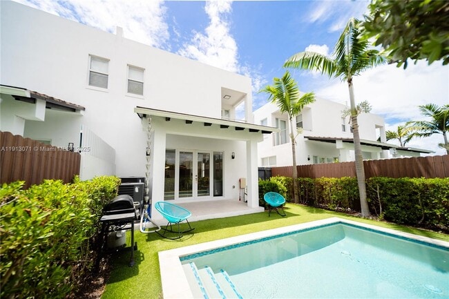 3651 SW 26th St in Miami, FL - Building Photo - Building Photo